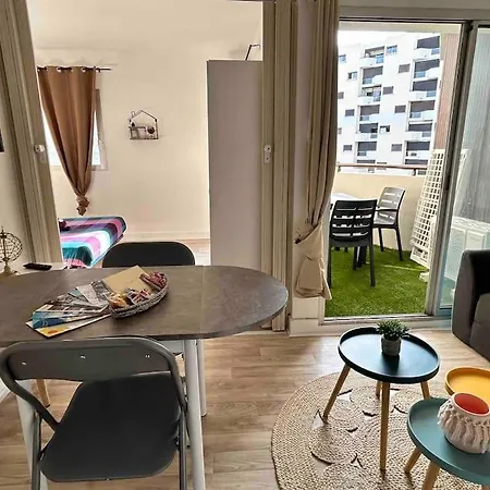 Apartment Front De Mer Avec Terrasse Et Parking Le Barcares