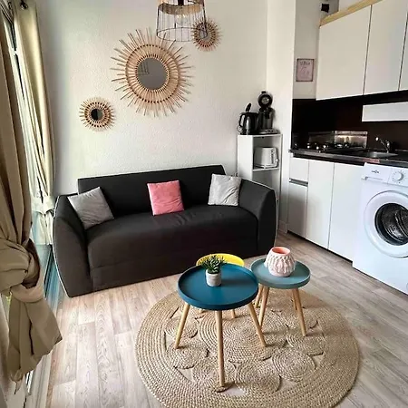 Front De Avec Terrasse Et Parking * Le Barcarès
